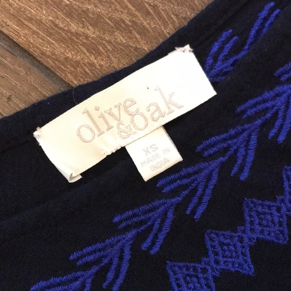 Olive & Oak Navy Top - Picture 3 of 3